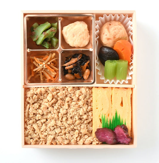 【仕出し懐石 北大路】鶏そぼろ弁当